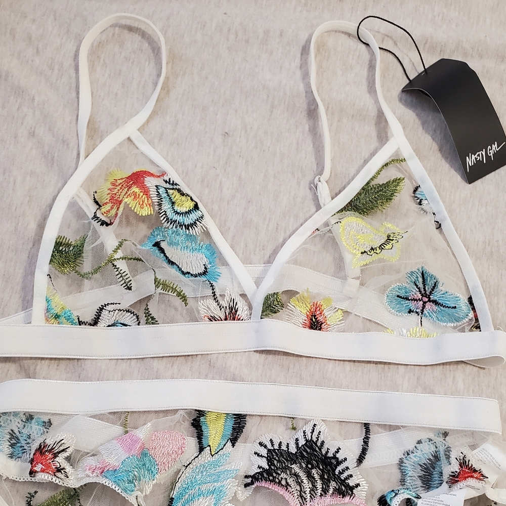 Brand New Nasty Gal Floral Top